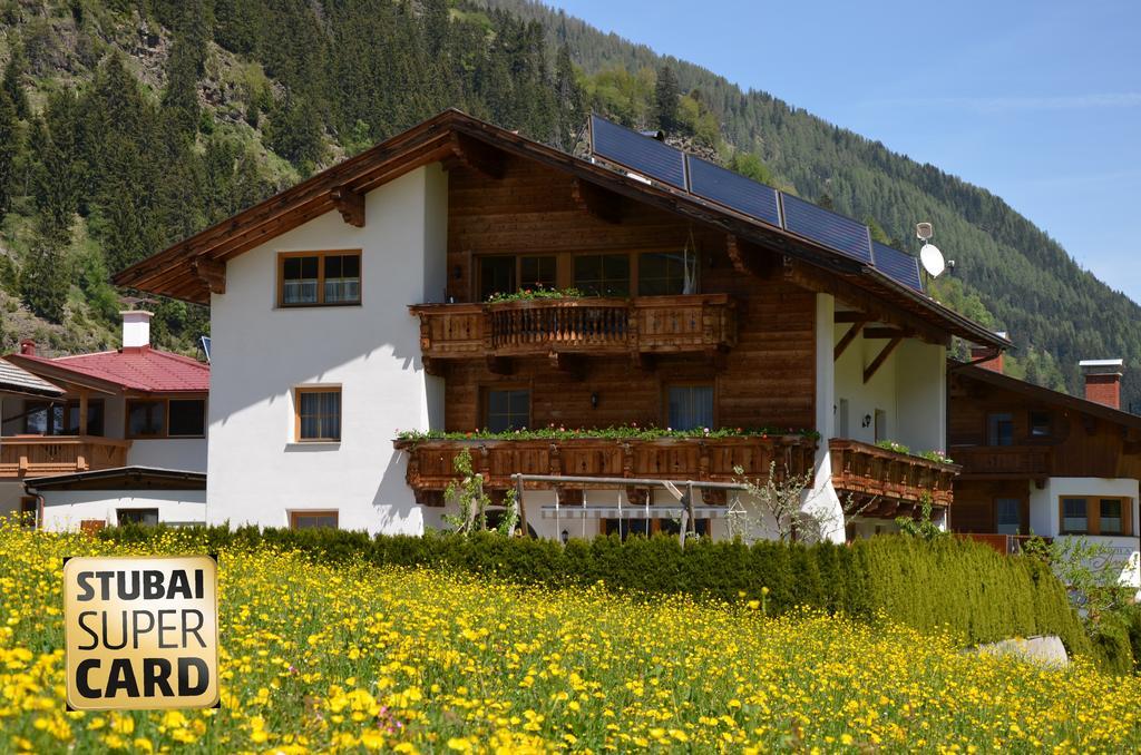 Haus Wally Neustift im Stubaital Exterior photo